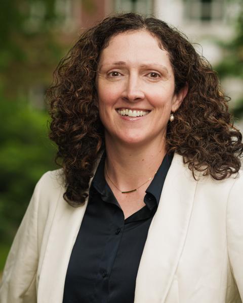 Shannon Rogers headshot