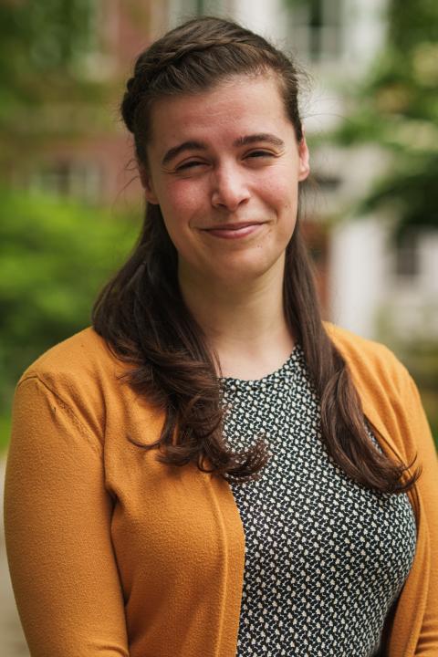 Danielle Albano headshot